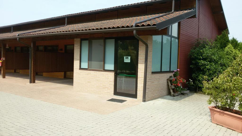Motel 7 Laghi Castelletto Di Branduzzo Exterior foto