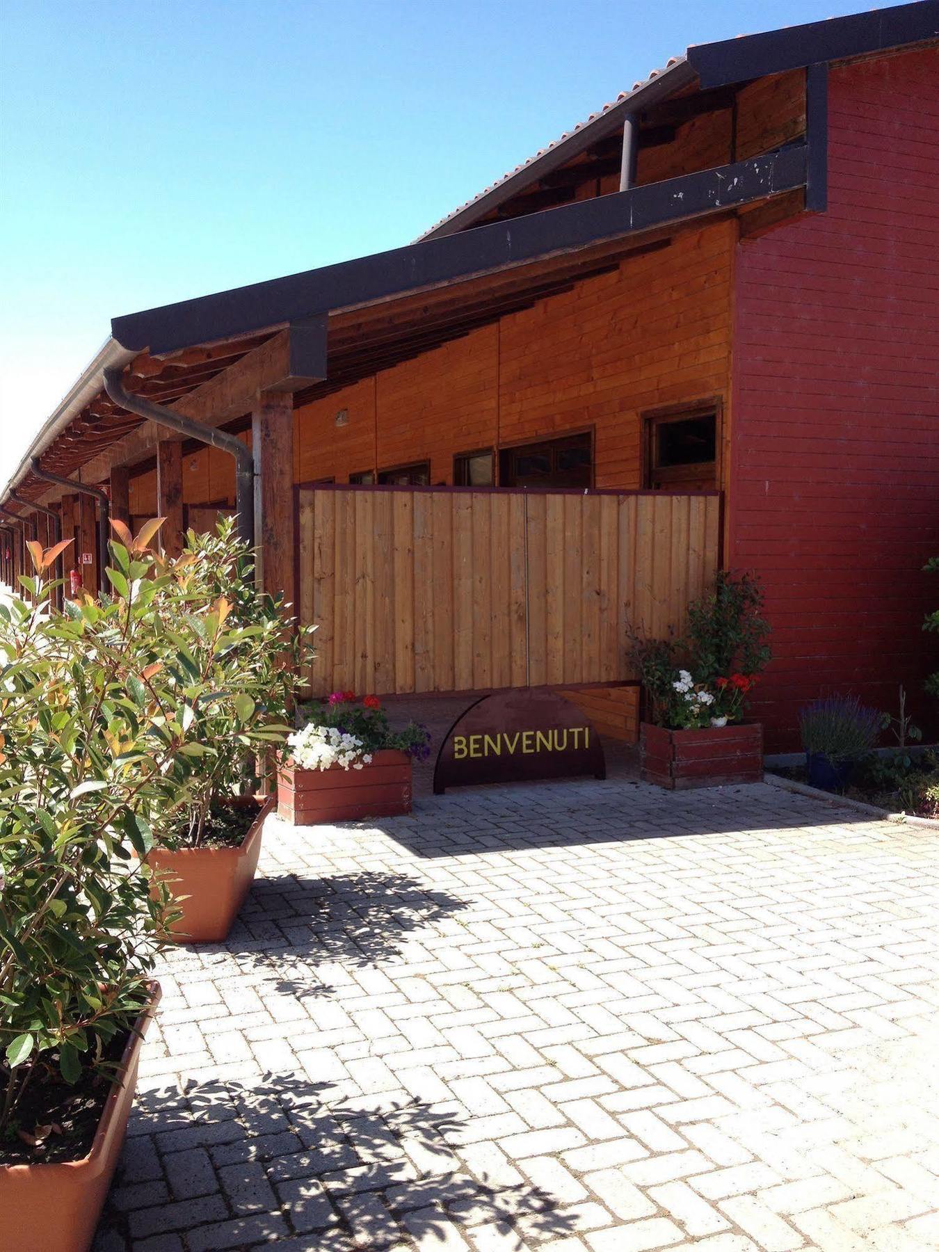 Motel 7 Laghi Castelletto Di Branduzzo Exterior foto